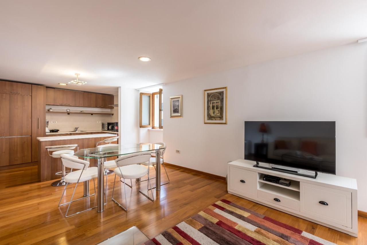 Peristil Apartment スプリト エクステリア 写真
